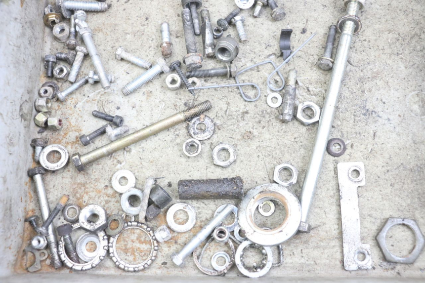 photo de BOLSA DE TORNILLERÍA TORNILLO PEUGEOT 103 VOGUE VS2 50 (2004 - 2017) - Zoom estado de uso