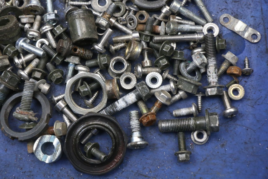 photo de TORNILLOS E-MAX 80L 1 (2011 - 2014) - Primer plano técnico