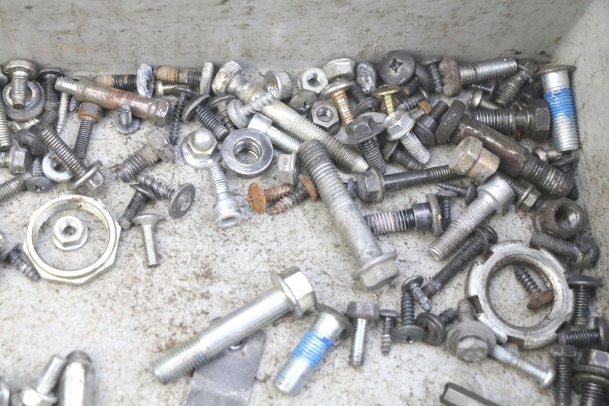 photo de BOLSA DE TORNILLERÍA TORNILLO KYMCO AGILITY 4T 50 (2018 - 2022) - Primer plano técnico