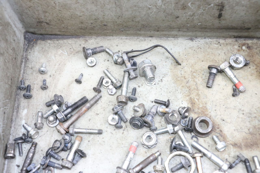 photo de BOLSA DE TORNILLERÍA TORNILLO KYMCO AGILITY 4T 50 (2018 - 2022) - Zoom estado de uso