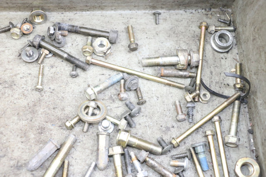 photo de BOLSA DE TORNILLERÍA TORNILLO KYMCO AGILITY 4T 50 (2005 - 2018) - Zoom estado de uso