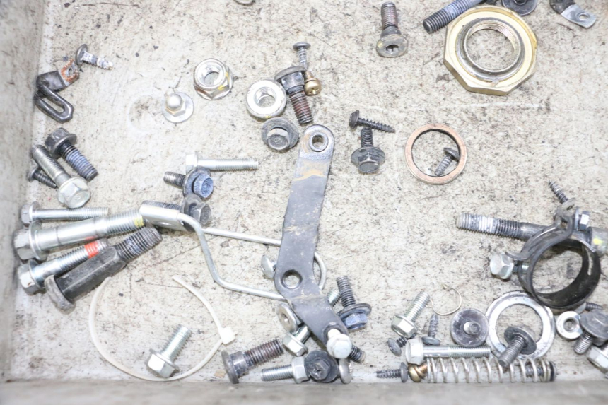 photo de BOLSA DE TORNILLERÍA TORNILLO KYMCO AGILITY 4T 50 (2018 - 2022) - Zoom estado de uso