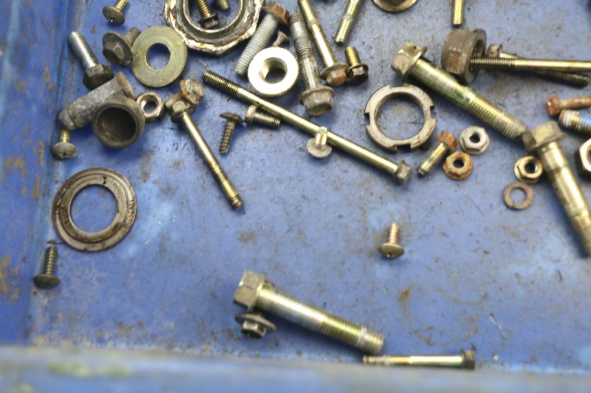 photo de TORNILLOS KYMCO AGILITY 125 (2005 - 2010) - Otra perspectiva