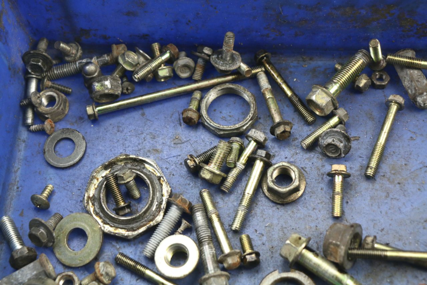 photo de TORNILLOS KYMCO AGILITY 125 (2005 - 2010) - Primer plano técnico