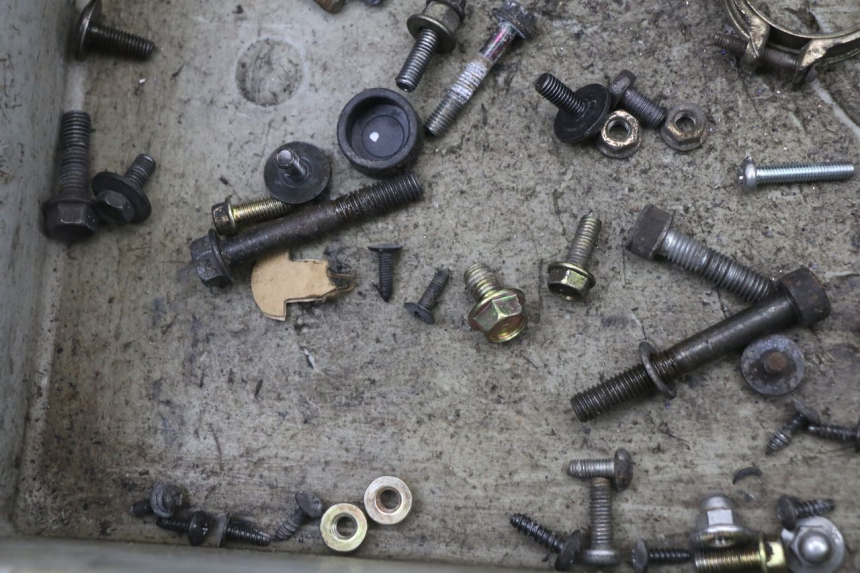 photo de TORNILLOS KYMCO AGILITY CARRY 50 (2011 - 2020) - Otra perspectiva