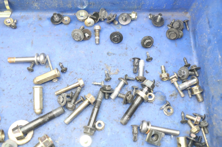 photo de BOLSA DE TORNILLERÍA TORNILLO KYMCO AGILITY CITY 2T 50 (2008 - 2016) - Zoom estado de uso