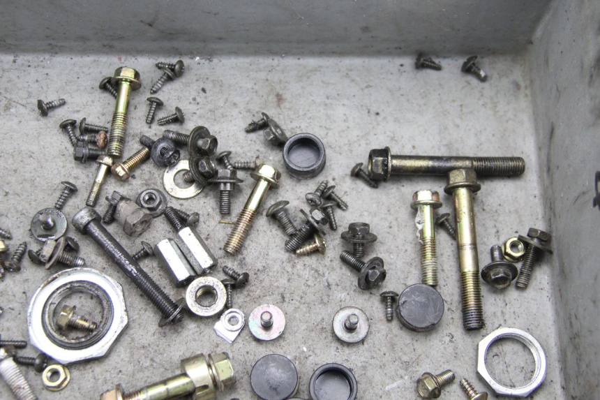 photo de TORNILLOS KYMCO AGILITY CITY 4T 50 (2008 - 2016) - Otra perspectiva