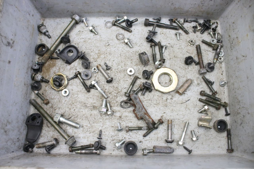 photo de BOLSA DE TORNILLERÍA TORNILLO KYMCO AGILITY NAKED RENOUVO 4T 50 (2018 - 2020) - Detalle de la pieza