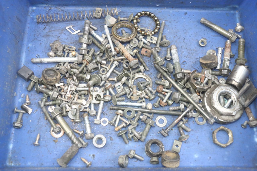 photo de BOLSA DE TORNILLERÍA TORNILLO NECO ALEXONE 125 (2017 - 2024) - Detalle de la pieza