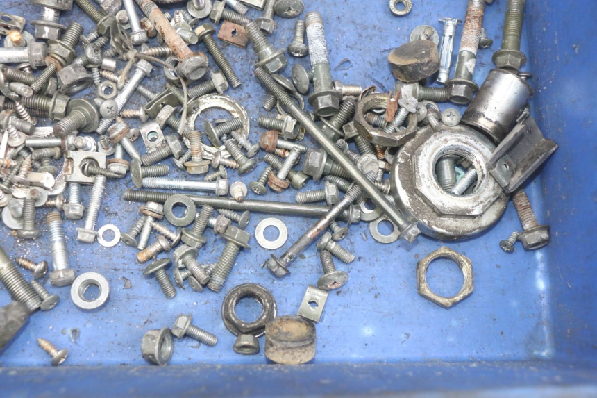 photo de BOLSA DE TORNILLERÍA TORNILLO NECO ALEXONE 125 (2017 - 2024) - Zoom estado de uso