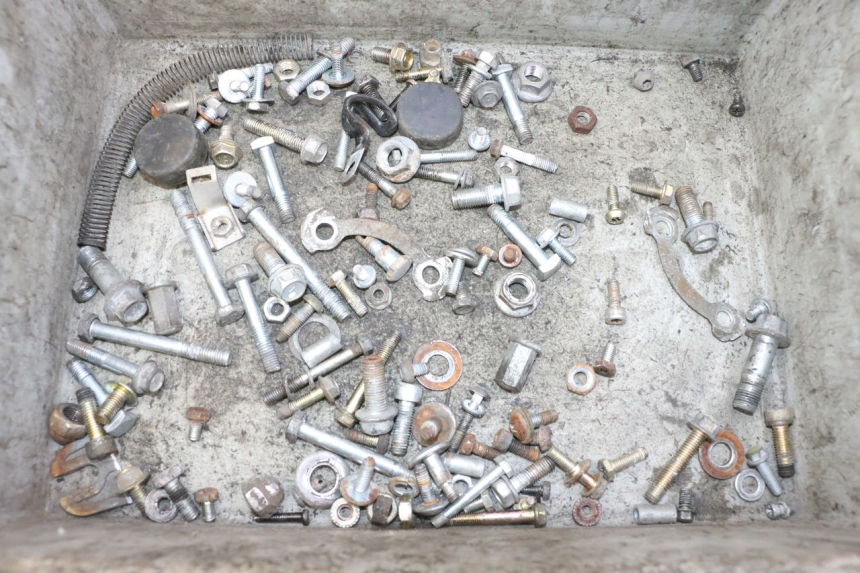 photo de TORNILLOS HYOSUNG GV AQUILA 125 (2000 - 2009) - Vista principal