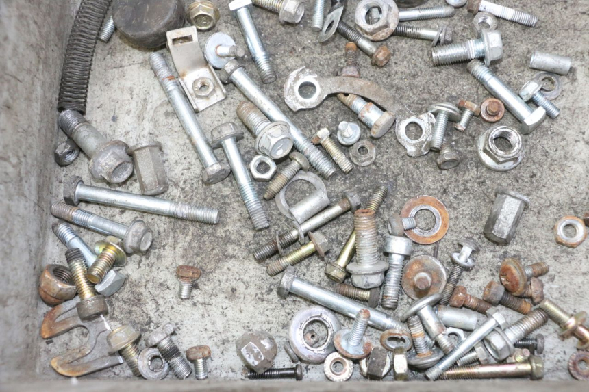 photo de TORNILLOS HYOSUNG GV AQUILA 125 (2000 - 2009) - Zoom estado de uso