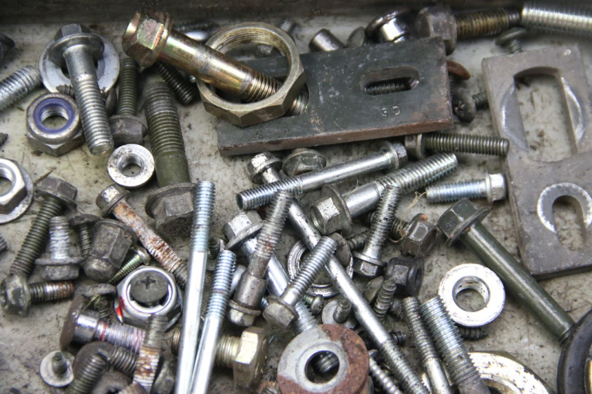 photo de BOLSA DE TORNILLERÍA TORNILLO ECCITY ARTELEC 670 1 (2013 - 2017) - Vista general del producto