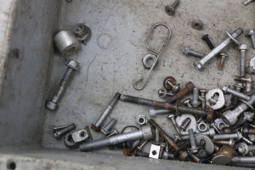 photo de BOLSA DE TORNILLERÍA TORNILLO APRILIA ATLANTIC 125 (2003 - 2009) - Zoom estado de uso