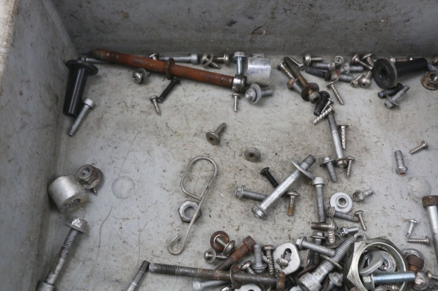 photo de BOLSA DE TORNILLERÍA TORNILLO APRILIA ATLANTIC 125 (2003 - 2009) - Primer plano técnico