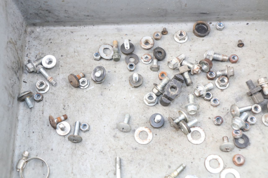 photo de TORNILLOS CHINESE QUAD ATV ENFANT 125 - Zoom estado de uso