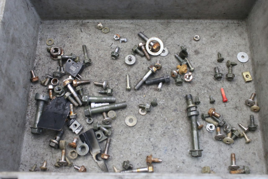 photo de BOLSA DE TORNILLERÍA TORNILLO WILDLANDER BISCUIT 125 (2004 - 2010) - Vista principal