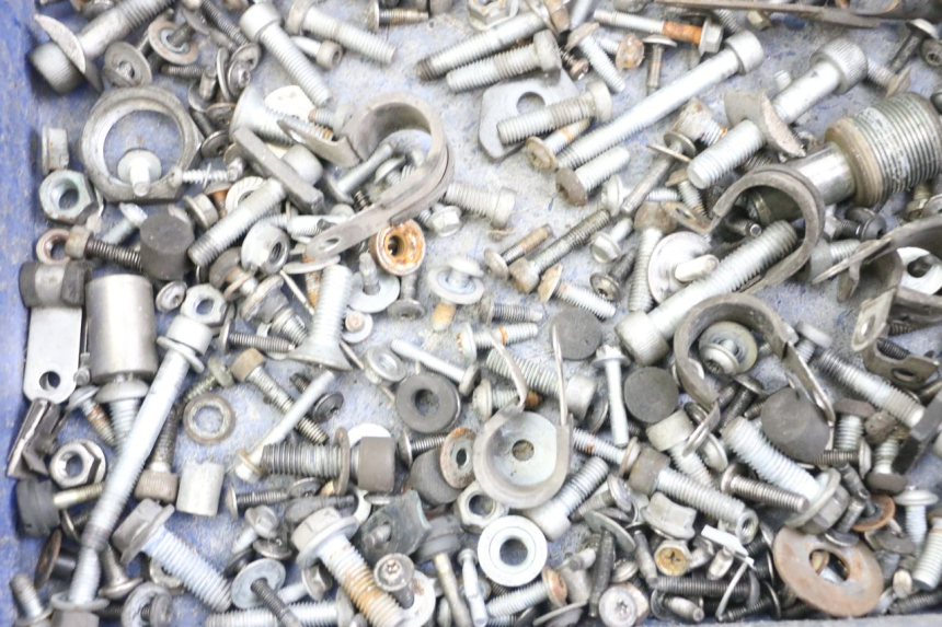 photo de BOLSA DE TORNILLERÍA TORNILLO BMW C1 125 (2000 - 2003) - Zoom estado de uso