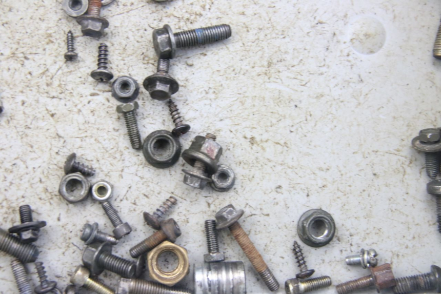 photo de TORNILLOS MBK BOOSTER NEXT GENERATION 50 (2004 - 2007) - Zoom estado de uso