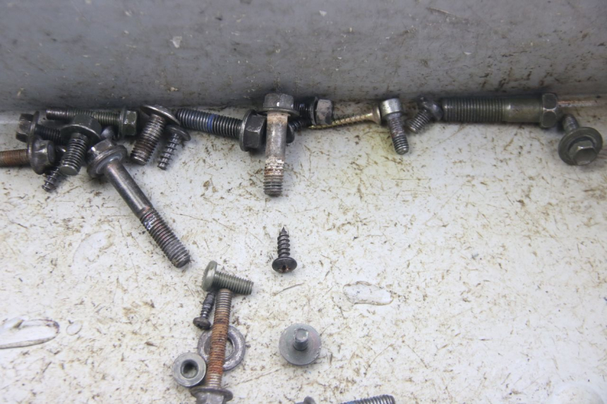 photo de TORNILLOS MBK BOOSTER NEXT GENERATION 50 (2004 - 2007) - Otra perspectiva