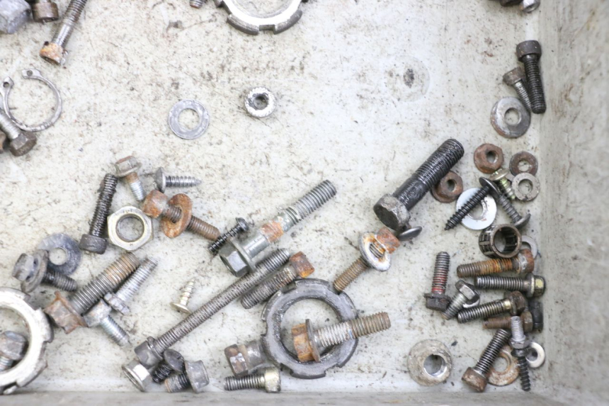 photo de BOLSA DE TORNILLERÍA TORNILLO MBK BOOSTER SPIRIT 50 (2004 - 2017) - Primer plano técnico