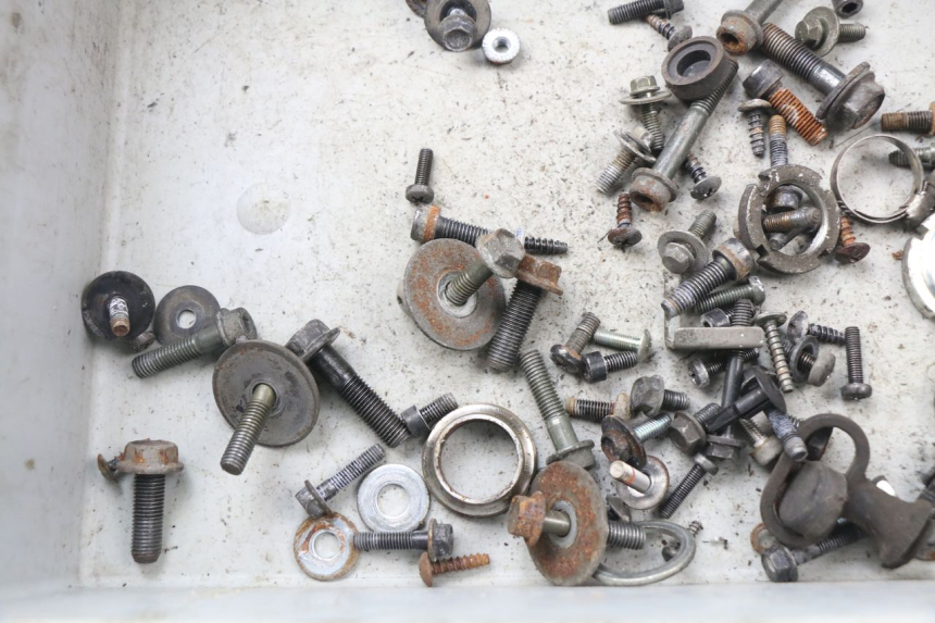 photo de BOLSA DE TORNILLERÍA TORNILLO SUZUKI BURGMAN 125 (2007 - 2014) - Detalle de la pieza