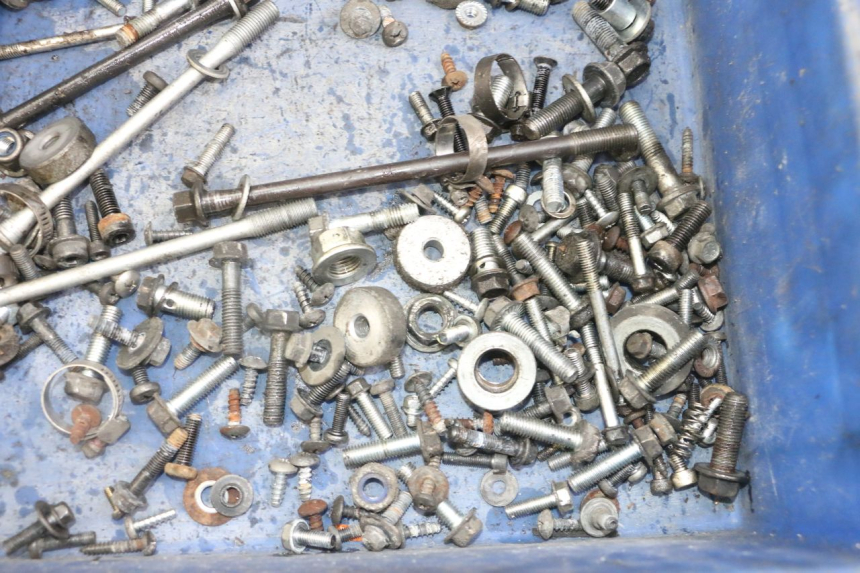 photo de BOLSA DE TORNILLERÍA TORNILLO SUZUKI BURGMAN 125 (2007 - 2014) - Zoom estado de uso