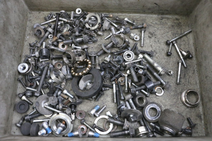 photo de BOLSA DE TORNILLERÍA TORNILLO SUZUKI BURGMAN 125 (2007 - 2014) - Vista principal