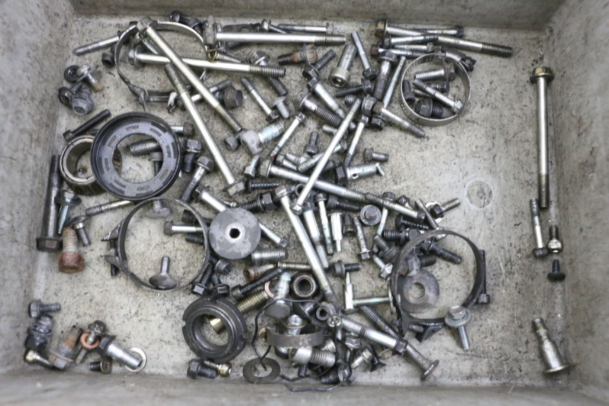 photo de TORNILLOS SUZUKI BURGMAN EXECUTIVE ABS 650 (2006 - 2012) - Vista principal