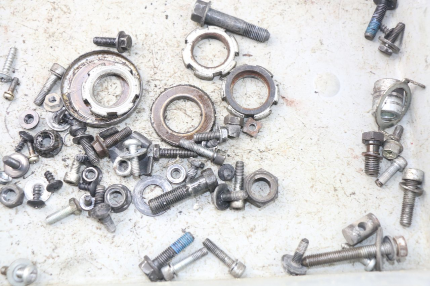 photo de BOLSA DE TORNILLERÍA TORNILLO YAMAHA BW'S 50 (2004 - 2017) - Zoom estado de uso