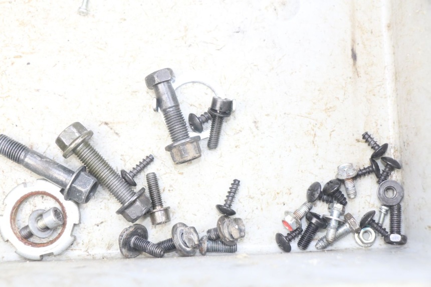 photo de BOLSA DE TORNILLERÍA TORNILLO YAMAHA BW'S 50 (2004 - 2017) - Detalle de la pieza