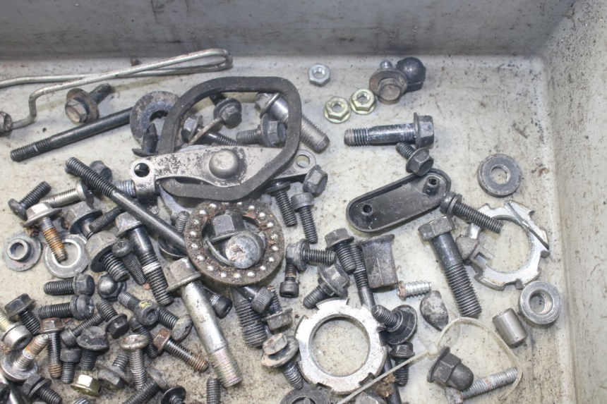 photo de BOLSA DE TORNILLERÍA TORNILLO YAMAHA BW'S BWS 125 (2010 - 2013) - Otra perspectiva