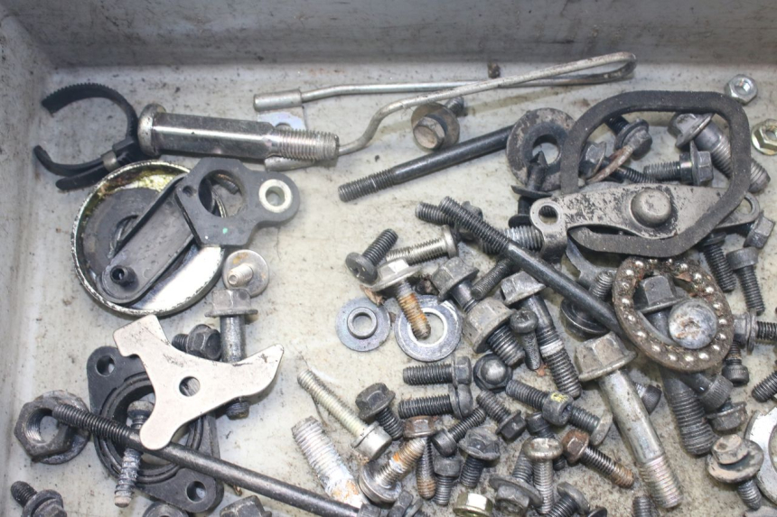 photo de BOLSA DE TORNILLERÍA TORNILLO YAMAHA BW'S BWS 125 (2010 - 2013) - Primer plano técnico