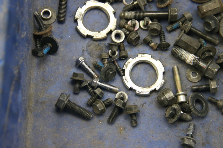 photo de BOLSA DE TORNILLERÍA TORNILLO YAMAHA BW'S BWS 125 (2010 - 2013) - Detalle de la pieza