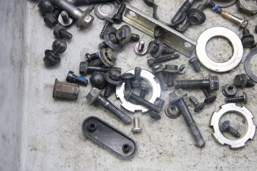 photo de BOLSA DE TORNILLERÍA TORNILLO YAMAHA BW'S BWS 125 (2010 - 2013) - Detalle de la pieza