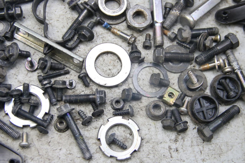 photo de BOLSA DE TORNILLERÍA TORNILLO YAMAHA BW'S BWS 125 (2010 - 2013) - Zoom estado de uso