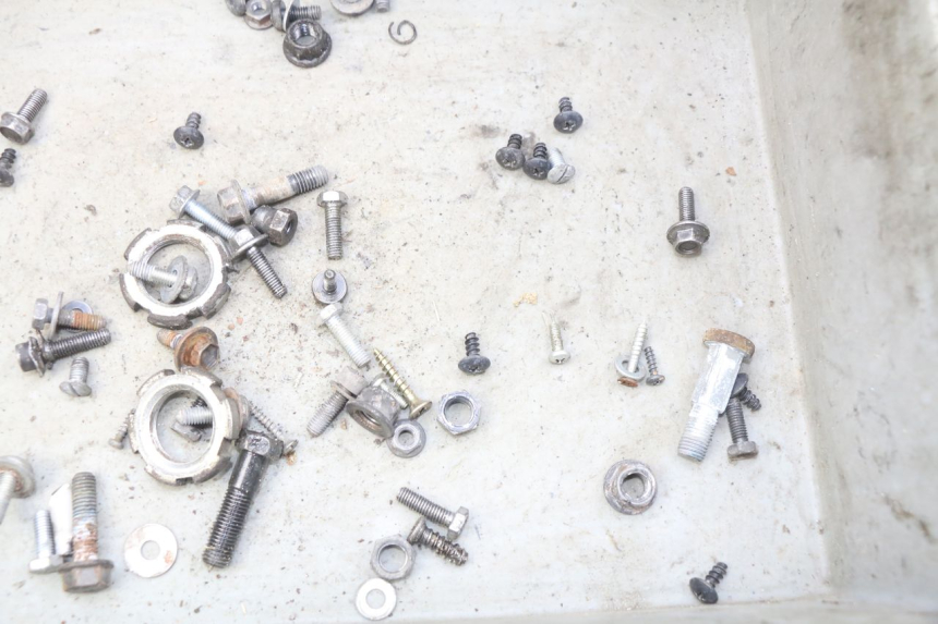 photo de BOLSA DE TORNILLERÍA TORNILLO YAMAHA BW'S NAKED 50 (2008 - 2019) - Detalle de la pieza