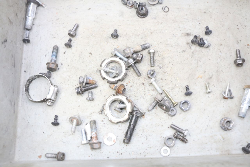 photo de BOLSA DE TORNILLERÍA TORNILLO YAMAHA BW'S NAKED 50 (2008 - 2019) - Zoom estado de uso