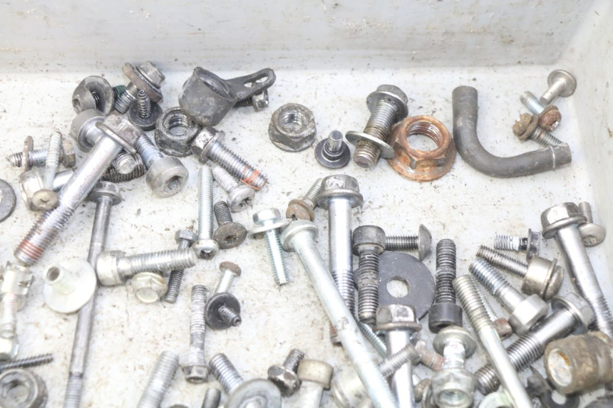 photo de BOLSA DE TORNILLERÍA TORNILLO HONDA CB R 1000 (2018 - 2023) - Otra perspectiva