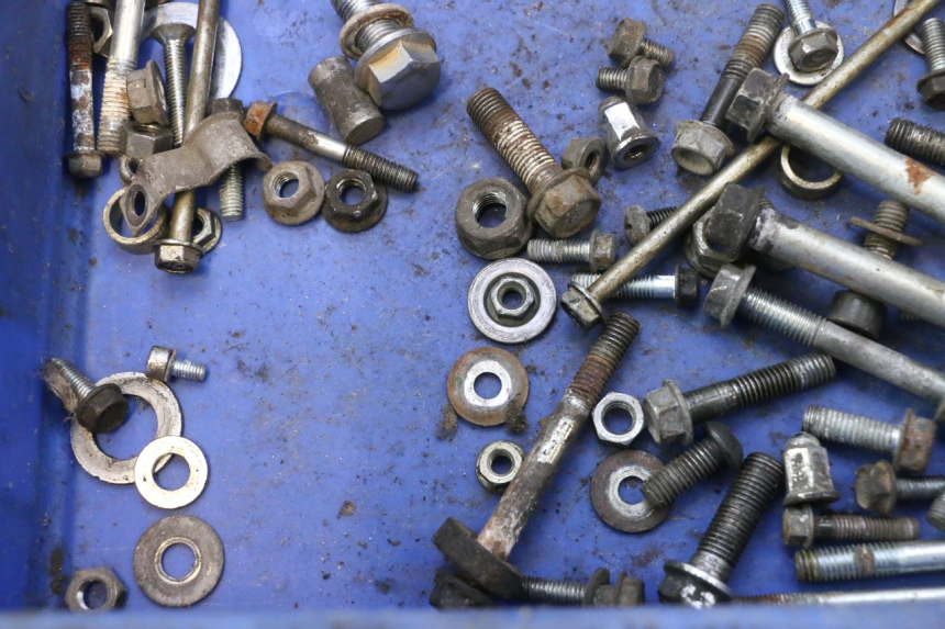 photo de TORNILLOS HONDA CB TWO FIFTY 250 (1991 - 2002) - Otra perspectiva
