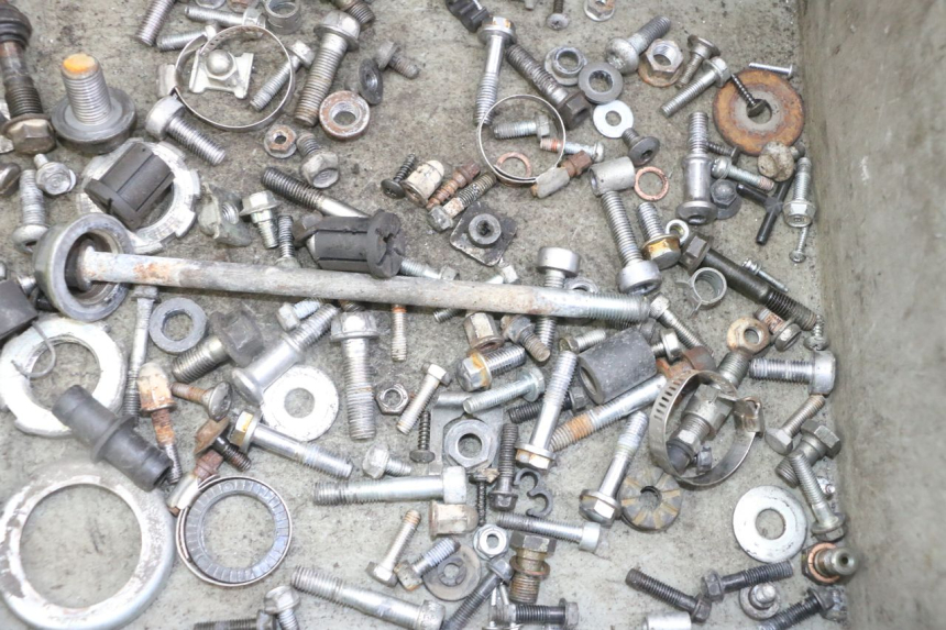 photo de BOLSA DE TORNILLERÍA TORNILLO HONDA CBF 500 (2004 - 2007) - Detalle de la pieza