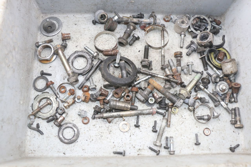 photo de TORNILLOS HONDA CBR F SC21 1000 (1986 - 1992) - Detalle de la pieza