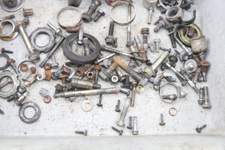 photo de TORNILLOS HONDA CBR F SC21 1000 (1986 - 1992) - Zoom estado de uso