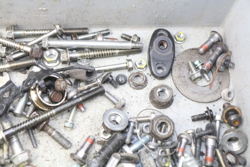 photo de TORNILLOS HONDA CBRF CBR-F PC41 600 (2011 - 2013) - Otra perspectiva