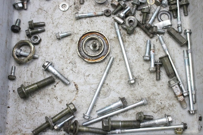 photo de BOLSA DE TORNILLERÍA TORNILLO MASH CITY 4T 50 (2018 - 2020) - Zoom estado de uso