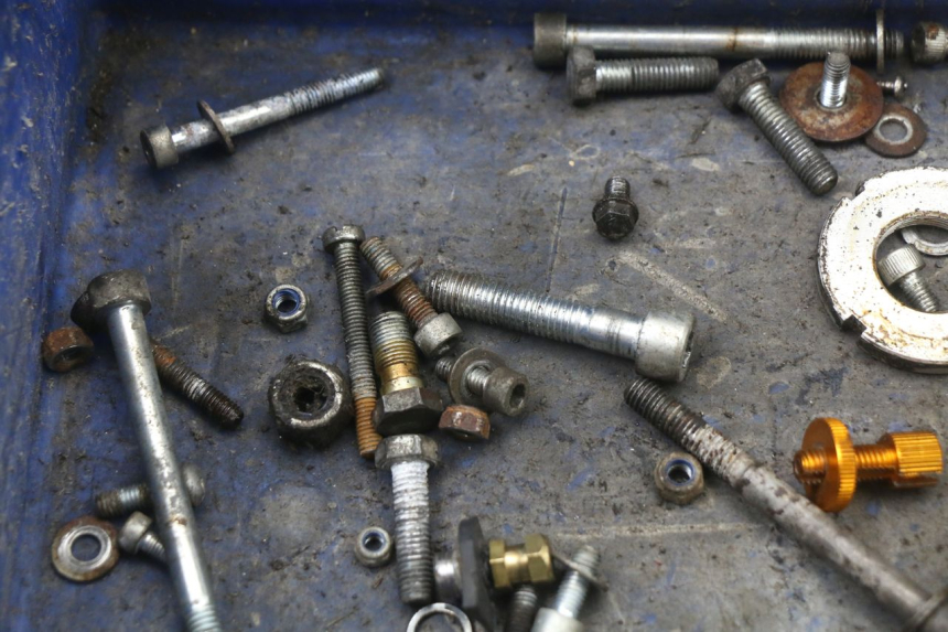 photo de TORNILLOS SHERCO CITY CORP 125 (2003 - 2007) - Primer plano técnico