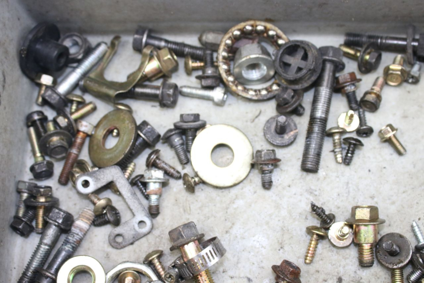 photo de BOLSA DE TORNILLERÍA TORNILLO SYM CITYCOM CITY COM 125 (2009 - 2014) - Primer plano técnico