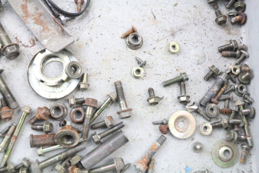 photo de TORNILLOS REVATTO CITYONE 125 (2006 - 2007) - Zoom estado de uso