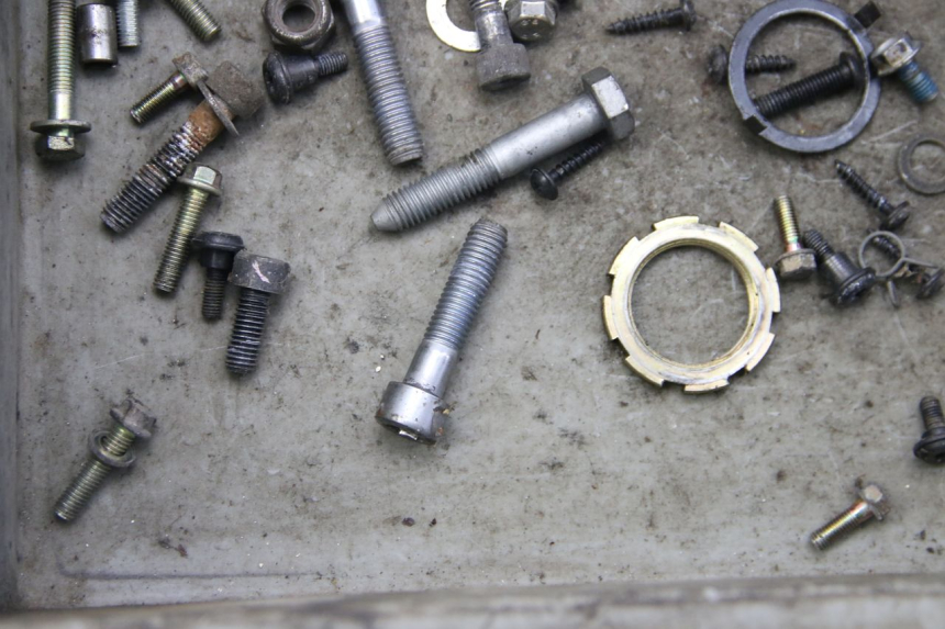 photo de BOLSA DE TORNILLERÍA TORNILLO PEUGEOT CITYSTAR 50 (2013 - 2017) - Detalle de la pieza