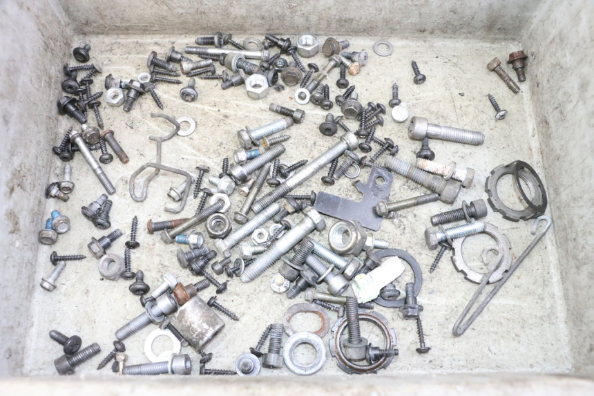 photo de BOLSA DE TORNILLERÍA TORNILLO PEUGEOT CITYSTAR 50 (2013 - 2017) - Vista principal